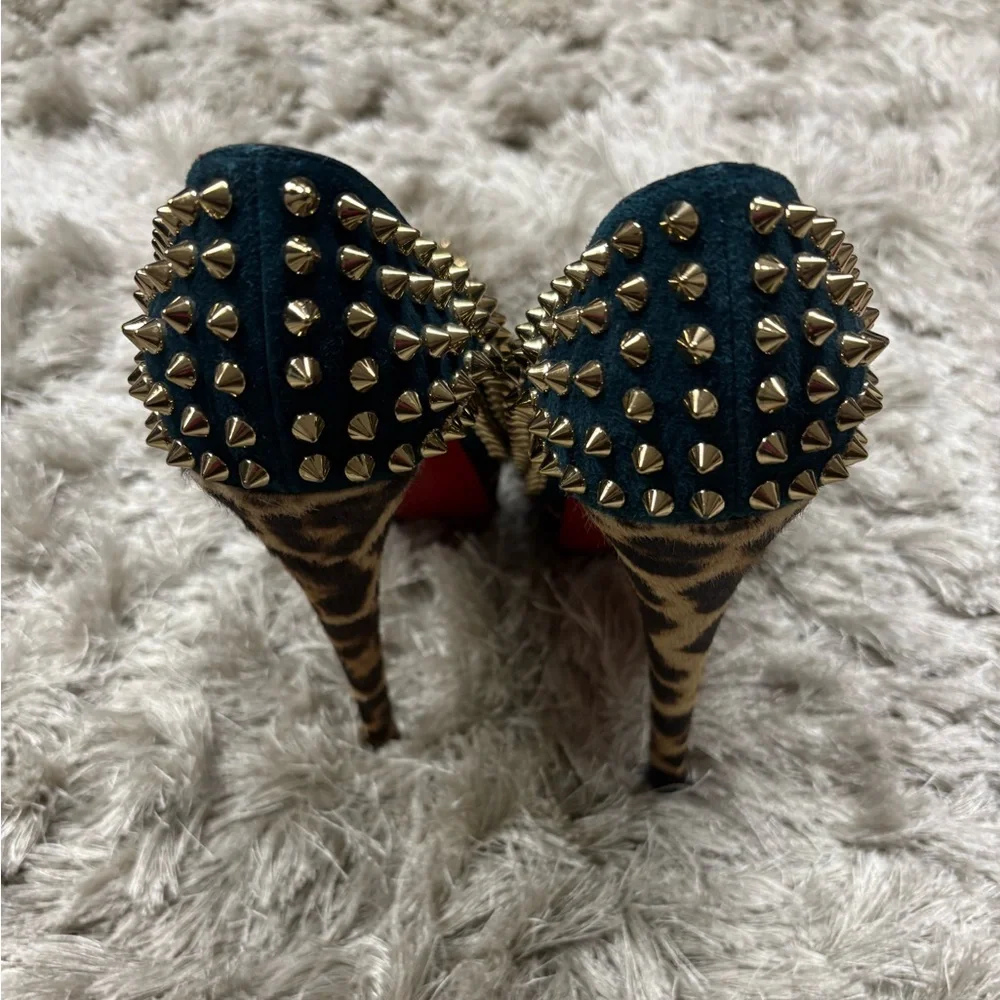 Christian Louboutin Women's Studded Peep-Toe Heels *Best fit size 8 - Picture 15 of 15